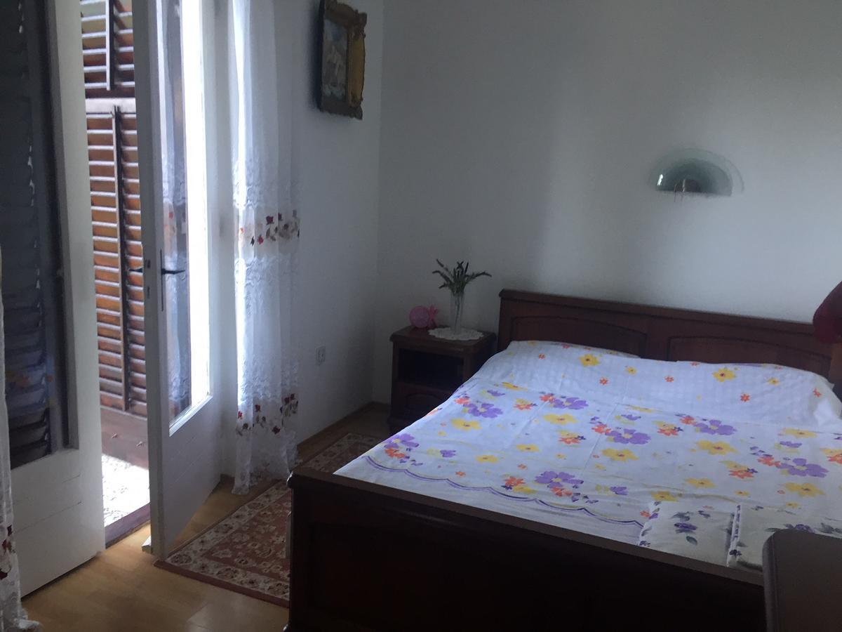 Apartment Botanicheskiy Sad Sutomore Eksteriør bilde